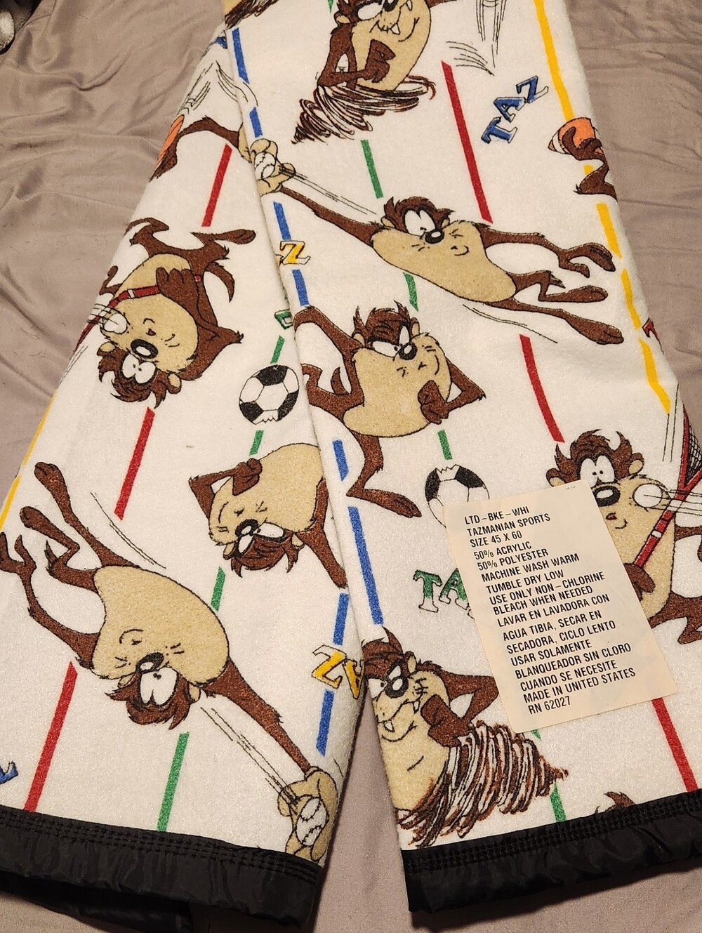 Vintage Taz Sports Theme Blanket, Size 45 X 60 - Looney Tunes